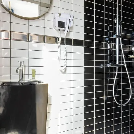 Bright And Classy Flat Loft-style Nearby Train Station Welkeys Χάβρη
